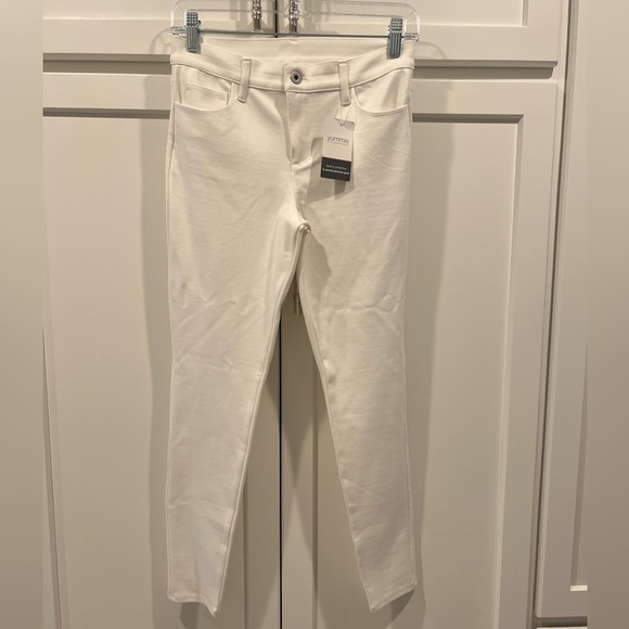 NWT!! Yummie by Heather Thomson Dena Skimmer 5 pocket pant. Size XS. White. - Picture 1 of 8